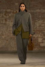 アミ 2025年秋冬コレクション - 上品な佇まいに吹き込むリラクシングさ｜写真43