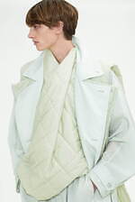 アイム メン 2025年秋冬コレクション - “一枚の布”と身体が織りなす〈折り目〉の造形｜写真5