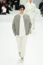 アイム メン 2025年秋冬コレクション - “一枚の布”と身体が織りなす〈折り目〉の造形｜写真11