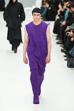 アイム メン 2025年秋冬コレクション - “一枚の布”と身体が織りなす〈折り目〉の造形｜写真46