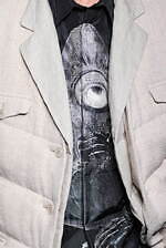 ヨウジヤマモト 2025年秋冬メンズコレクション - 包みこみ、確かめる“温かさ”｜写真20