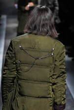 ヨウジヤマモト 2025年秋冬メンズコレクション - 包みこみ、確かめる“温かさ”｜写真63