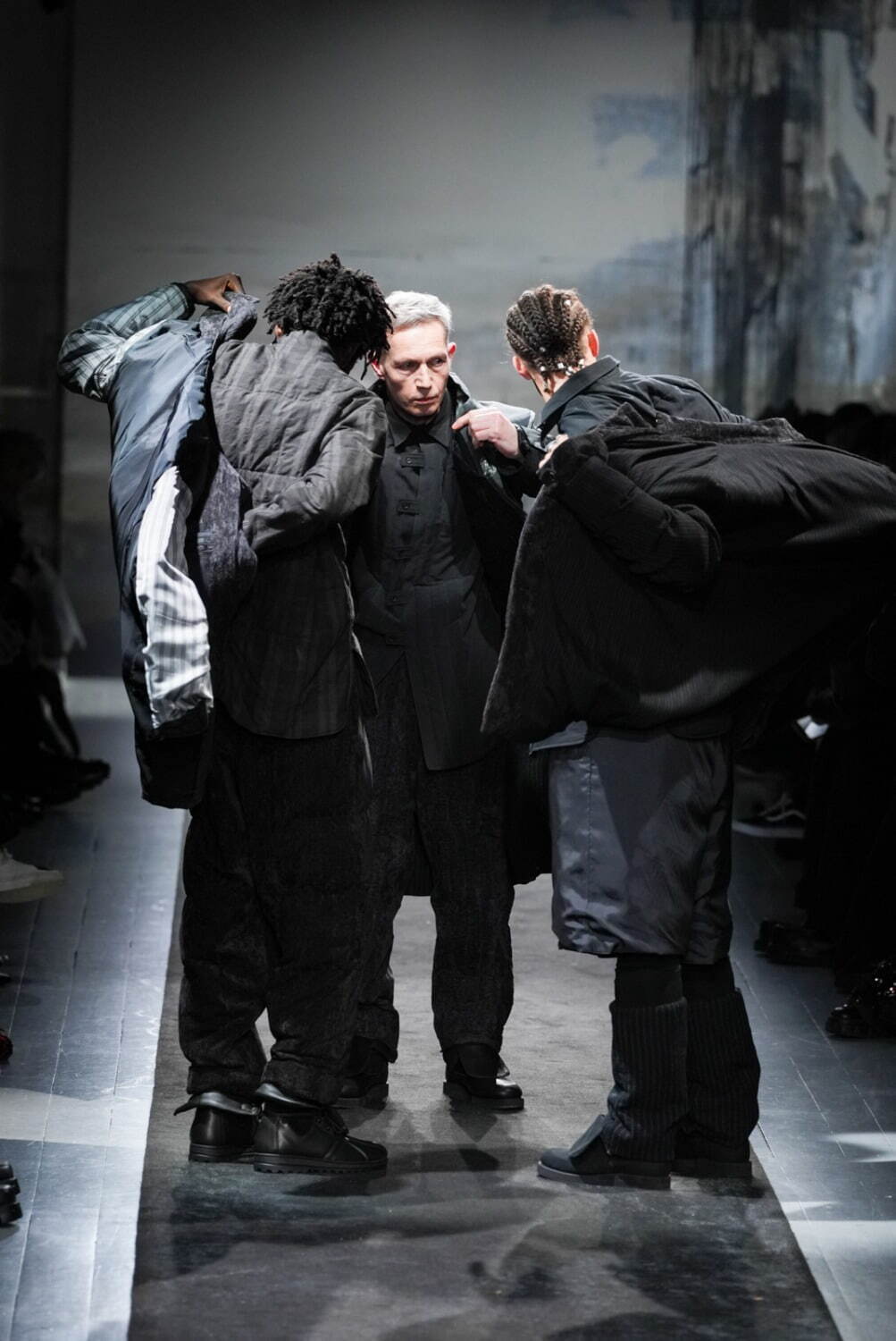 ヨウジヤマモト(Yohji Yamamoto) 2025-26年秋冬メンズコレクション  - 写真11