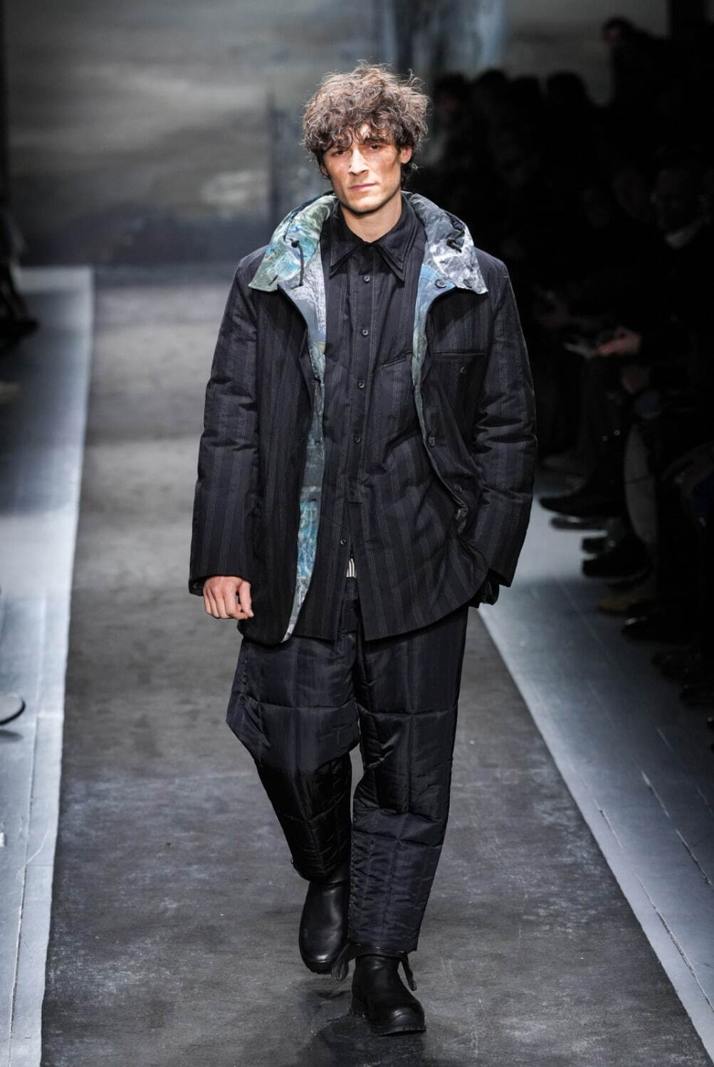 ヨウジヤマモト(Yohji Yamamoto) 2025-26年秋冬メンズコレクション  - 写真13