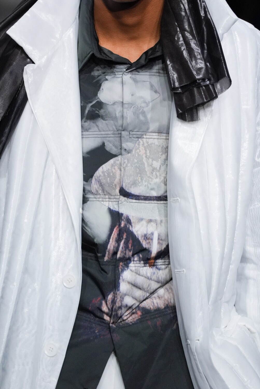 ヨウジヤマモト(Yohji Yamamoto) 2025-26年秋冬メンズコレクション  - 写真89