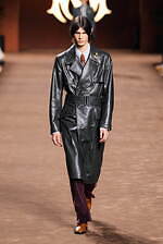 アミリ 2025年秋冬コレクション - 華やぎと洗練に波打つ色気｜写真1