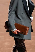 アミリ 2025年秋冬コレクション - 華やぎと洗練に波打つ色気｜写真4