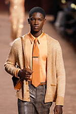 アミリ 2025年秋冬コレクション - 華やぎと洗練に波打つ色気｜写真31