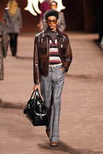 アミリ 2025年秋冬コレクション - 華やぎと洗練に波打つ色気｜写真41