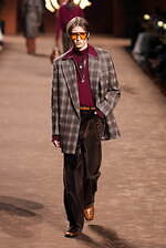 アミリ 2025年秋冬コレクション - 華やぎと洗練に波打つ色気｜写真43