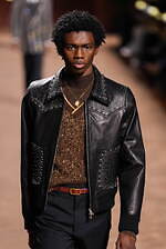 アミリ 2025年秋冬コレクション - 華やぎと洗練に波打つ色気｜写真58