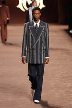 アミリ 2025年秋冬コレクション - 華やぎと洗練に波打つ色気｜写真59