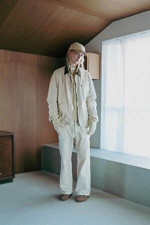 インアット(INNAT) 2025-26年秋冬ウィメンズ&メンズコレクション  - 写真2