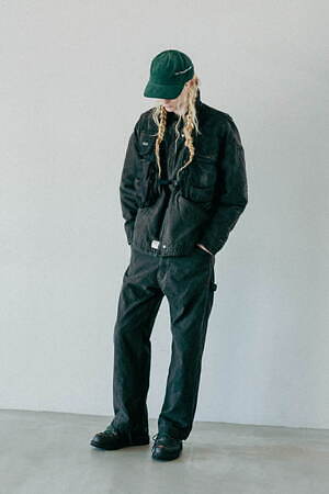 インアット(INNAT) 2025-26年秋冬ウィメンズ&メンズコレクション  - 写真9