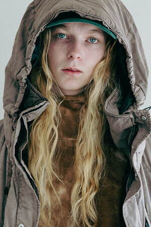 インアット(INNAT) 2025-26年秋冬ウィメンズ&メンズコレクション  - 写真17