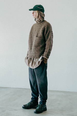 インアット(INNAT) 2025-26年秋冬ウィメンズ&メンズコレクション  - 写真26