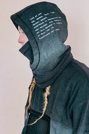 インアット(INNAT) 2025-26年秋冬ウィメンズ&メンズコレクション  - 写真33