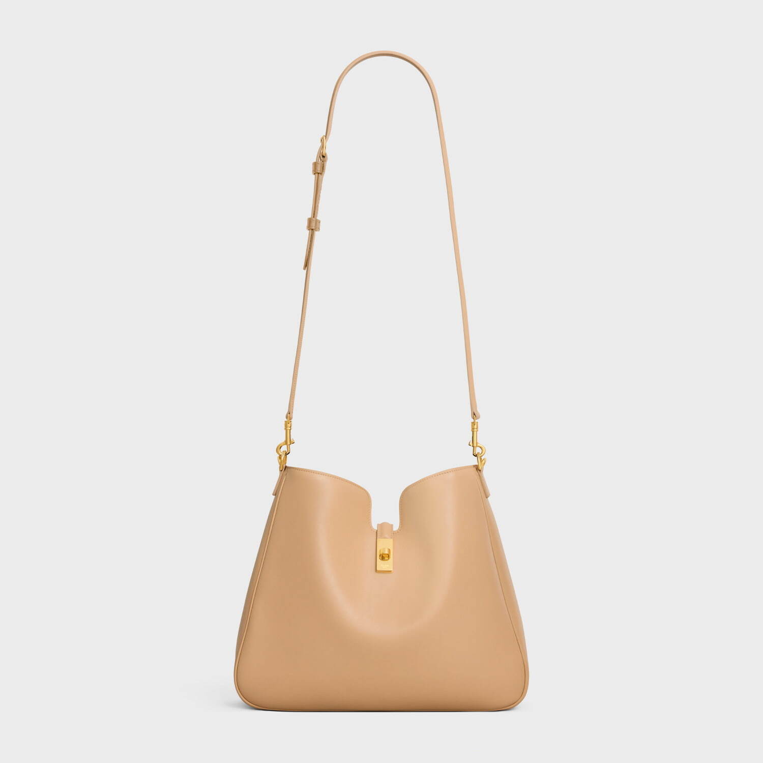 セリーヌ(CELINE) 16(セーズ)｜写真2