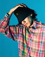 ファセッタズム×ニューエラのバケットハット、イエローのクロスロゴ刺繍＆ブルーステッチで｜写真5