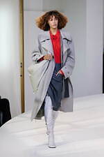 ルメール 2025年秋冬コレクション - 日常に引き立つ動きと表情のニュアンス｜写真52