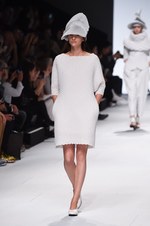 イッセイ ミヤケ 2015年春夏コレクション - 進化した“3Dストレッチ”が描く、優美な造形｜写真2