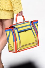 イッセイ ミヤケ 2015年春夏コレクション - 進化した“3Dストレッチ”が描く、優美な造形｜写真37