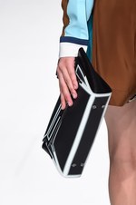 イッセイ ミヤケ 2015年春夏コレクション - 進化した“3Dストレッチ”が描く、優美な造形｜写真47