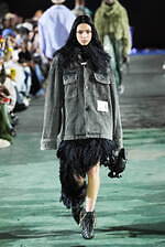 メゾン ミハラヤスヒロ 2025年秋冬コレクション - デフォルメが生みだすシルエット｜写真30