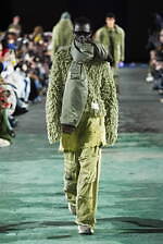 メゾン ミハラヤスヒロ 2025年秋冬コレクション - デフォルメが生みだすシルエット｜写真32