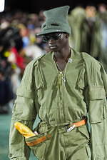 メゾン ミハラヤスヒロ 2025年秋冬コレクション - デフォルメが生みだすシルエット｜写真37