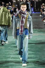 メゾン ミハラヤスヒロ 2025年秋冬コレクション - デフォルメが生みだすシルエット｜写真46