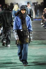 メゾン ミハラヤスヒロ 2025年秋冬コレクション - デフォルメが生みだすシルエット｜写真53