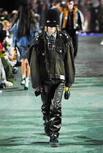 メゾン ミハラヤスヒロ 2025年秋冬コレクション - デフォルメが生みだすシルエット｜写真57