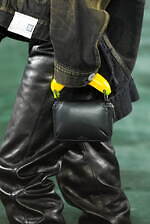 メゾン ミハラヤスヒロ 2025年秋冬コレクション - デフォルメが生みだすシルエット｜写真58