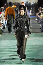 メゾン ミハラヤスヒロ 2025年秋冬コレクション - デフォルメが生みだすシルエット｜写真62