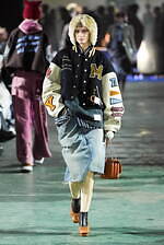 メゾン ミハラヤスヒロ 2025年秋冬コレクション - デフォルメが生みだすシルエット｜写真72