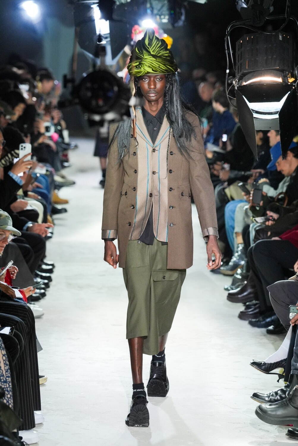 コム デ ギャルソン・オム プリュス(COMME des GARÇONS HOMME PLUS) 2025-26年秋冬メンズコレクション  - 写真20