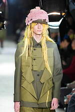 コム デ ギャルソン・オム プリュス 2025年秋冬コレクション - 砕かれた“断片”に探る希望｜写真16