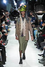 コム デ ギャルソン・オム プリュス 2025年秋冬コレクション - 砕かれた“断片”に探る希望｜写真20