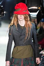 コム デ ギャルソン・オム プリュス 2025年秋冬コレクション - 砕かれた“断片”に探る希望｜写真60