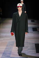 ケンゾー 2025年秋冬メンズコレクション - “東京からパリへ”列車での旅｜写真40