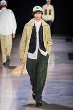 ケンゾー 2025年秋冬メンズコレクション - “東京からパリへ”列車での旅｜写真44