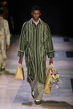 ケンゾー 2025年秋冬メンズコレクション - “東京からパリへ”列車での旅｜写真57