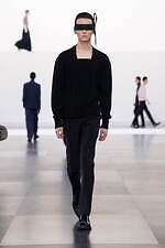 ディオール 2025年冬メンズコレクション - 華麗さから簡潔さへ、男性服の歩みを研ぎ澄ます｜写真41