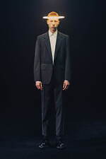 アンダーカバーの2025年秋冬メンズコレクション - 退廃と洗練に交わる架空のフォークロア｜写真4