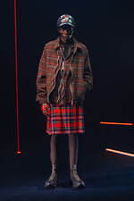 アンダーカバーの2025年秋冬メンズコレクション - 退廃と洗練に交わる架空のフォークロア｜写真38