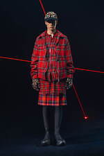 アンダーカバーの2025年秋冬メンズコレクション - 退廃と洗練に交わる架空のフォークロア｜写真39