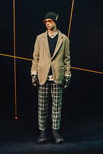 アンダーカバーの2025年秋冬メンズコレクション - 退廃と洗練に交わる架空のフォークロア｜写真46