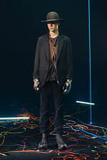 アンダーカバーの2025年秋冬メンズコレクション - 退廃と洗練に交わる架空のフォークロア｜写真49