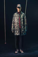 アンダーカバーの2025年秋冬メンズコレクション - 退廃と洗練に交わる架空のフォークロア｜写真50